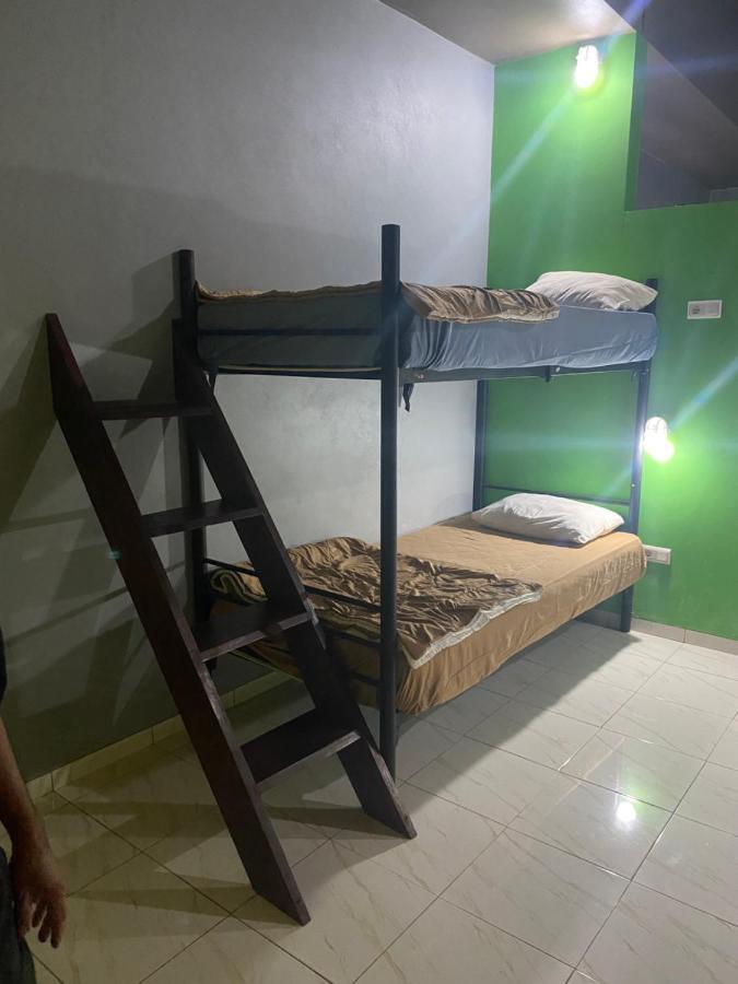 Paca'S Reggae Bar & Hostel Ambat Εξωτερικό φωτογραφία