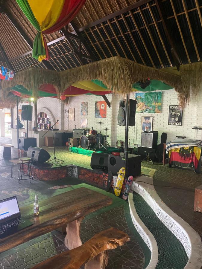 Paca'S Reggae Bar & Hostel Ambat Εξωτερικό φωτογραφία